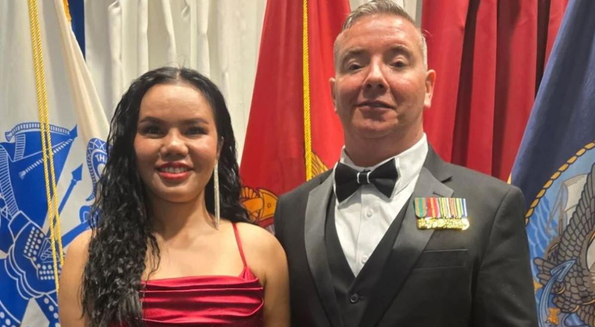 Peleó en Afganistán, pero ICE arrestó a su esposa en entrevista para obtener la Green Carda: 