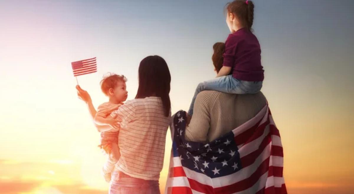 ALERTA inmigrantes: USCIS publica la tabla 2025 con la prueba EXACTA que debes presentar por relación familiar