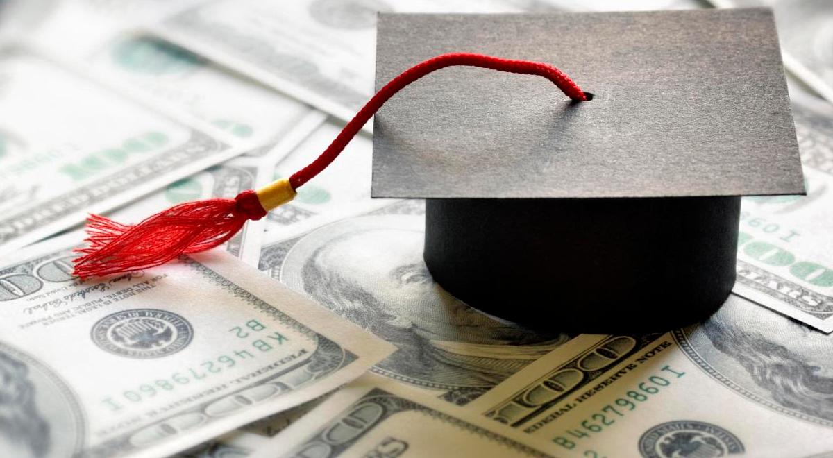 MALAS NOTICIAS para estudiantes en EE. UU.: gobierno de Trump anuncia EL FIN de los préstamos estudiantiles