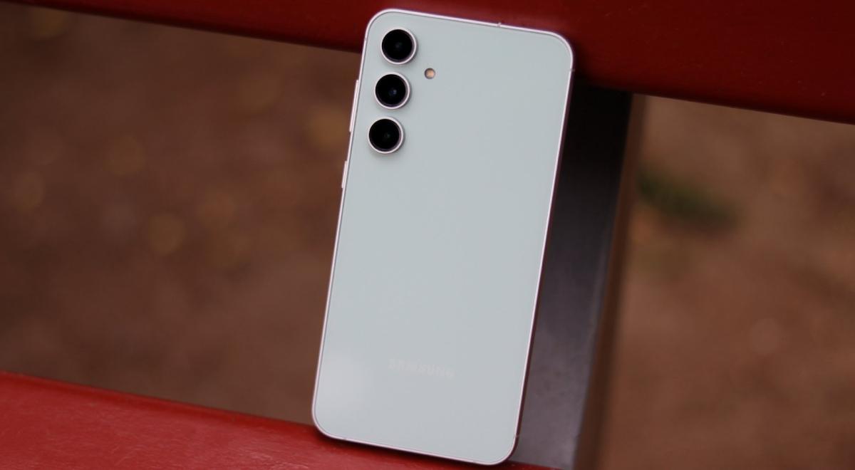 Este antiguo gama alta de Samsung es el teléfono IDEAL: pantalla 120Hz, chip Snapdragon, 512GB y cámaras con IA