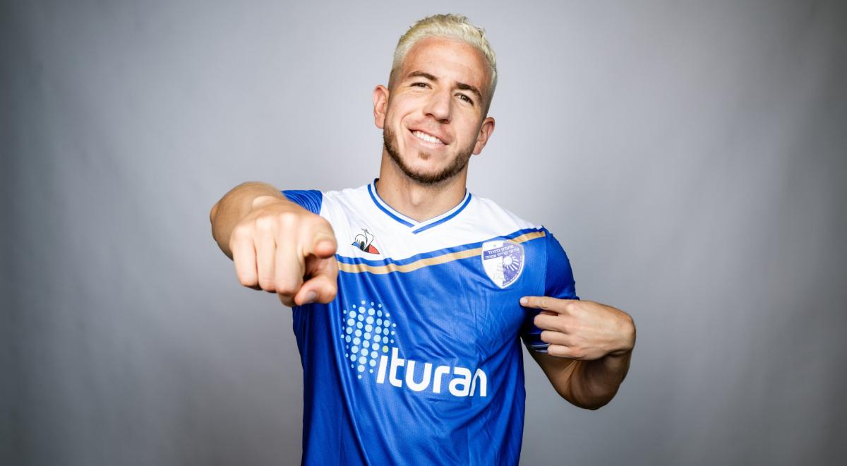 ¡Golazo y doblete! Adrián Ugarriza es la sensación en Israel y salvó a su equipo de la derrota