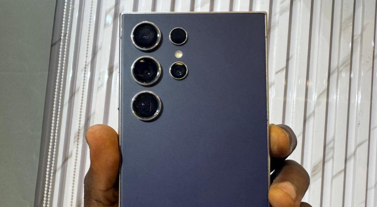 Renueva tu teléfono este 2026 por este Galaxy con cámaras de 200MP, chip Snapdragon 8, pantalla fluida y precio insignificante