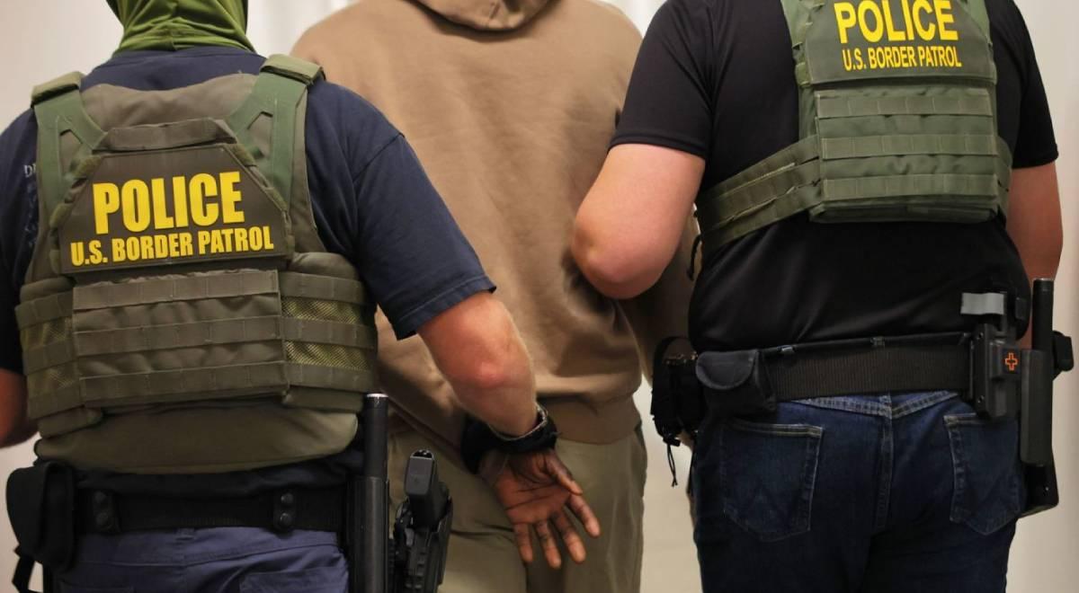ALERTA ROJA para inmigrantes en EE. UU.: ¿deben los agentes federales mostrar su identificación durante los operativos?