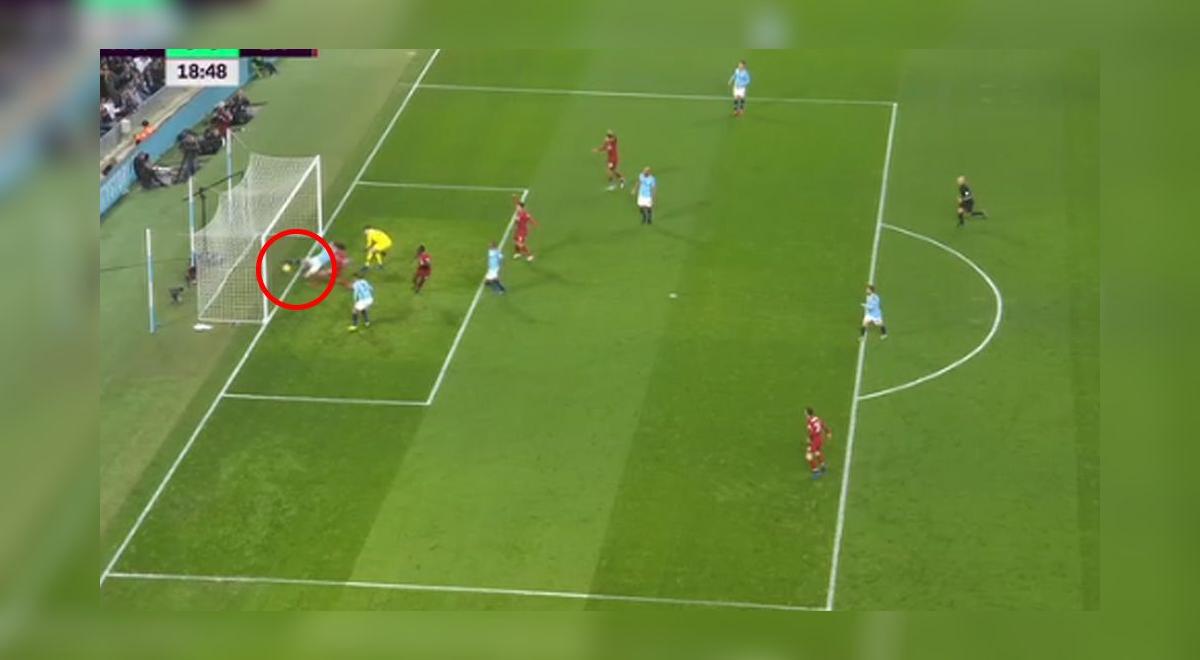 Manchester City vs Liverpool Stones y su espectacular salvada que evitó la caída del arco