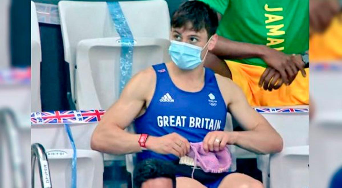 Tom Daley Es Captado Tejiendo Durante La Final De Clavados En Tokio ...