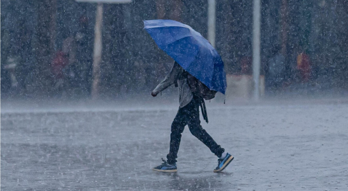 Se escribe lloviendo o lluviendo? Esta es la forma correcta