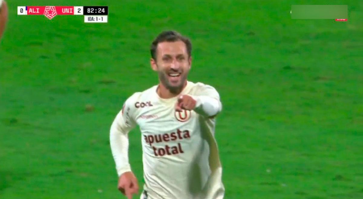 Horacio Angulo Horacio Calcaterra la clavó en el ángulo y puso el 2-0 de Universitario ...
