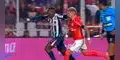Luis Advíncula golpeó en el rostro al delantero de Cienciano.