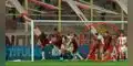 Todo Universitario de Deportes pidió penal por mano de Tolima en el área.