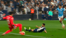 ¡Era el primero! La espectacular tapada de Viscarra con los pies para evitar el 1-0 de Cristal