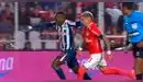 ¿Era para roja? Luis Advíncula golpeó en el rostro a Garcés, pero el árbitro le mostró la amarilla