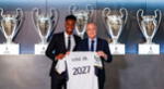 Vinicius renovó contrato con Real Madrid hasta el 2027