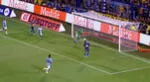 Luis Advíncula se falló un gol cantado ante Racing
