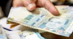 El Gobierno evalúa incrementar la remuneración mínima vital.