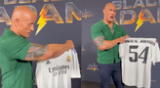 Dwayne Johnson se luce con camiseta del Real Madrid en evento de 'Black Adam'