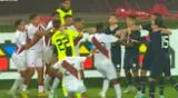 Jugadores de Perú y Paraguay protagonizaron una pelea en medio del segundo tiempo