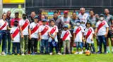 Selección Peruana le regala un bello momento a un grupo de niños