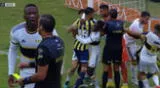 Luis Advíncula terminó amonestado en el Boca Juniors vs Rosario Central