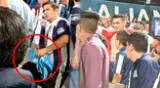 Hinchas de Alianza Lima le quitaron la camiseta a un aficionado de Cristal