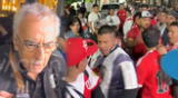 Hinchas peruanos generaron una pelea previo al banderazo a la selección peruana.