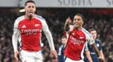 Timber y Saliba anotaron los goles del Arsenal ante Manchester United.