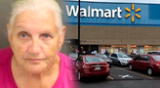Arrestan a adulta mayor tras atropellar y bofetear a una mujer en estacionamiento de Walmart.