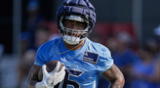 Treylon Burks sufrió una lesión en la clavícula durante los entrenamientos.