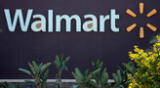 Reportan hallazgo de vehículo que fue robado en estacionamiento de Walmart.