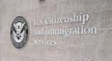 Conoce la nueva función de USCIS con relación a los inmigrantes indocumentados.