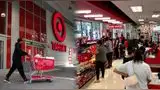 Target pide a sus empleados sonreír y ser amables para vender más. Target pide a sus empleados sonreír y ser amables para vender más.