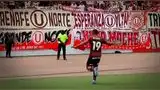 Edison Flores anota doblete en 2 minutos para Universitario