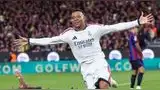 Kylian Mbappé anotó un doblete para derrotar al Barcelona en su casa.
