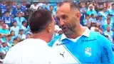 Pablo Guede y Hernán Barcos protagonizaron un fuerte cruce de palabras. Pablo Guede y Hernán Barcos protagonizaron un fuerte cruce de palabras.