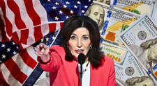 Kathy Hochul firma el presupuesto de Nueva York para 2026: hasta US$5000 en beneficios para las familias neoyorquinas
