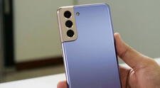 Salió hace 4 años, pero envejeció muy bien en 2025: este Samsung PLUS tiene Android 15, mucha memoria y triple cámara