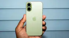 El iPhone base nunca valió más la pena que ahora: pantalla de 120Hz, video 4K y software iOS 26