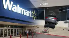 ALERTA TOTAL por impactante ACCIDENTE en Walmart de Ohio: conductor ESTRELLA su auto contra la fachada del local y provoca daños lamentables