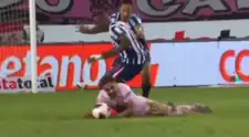¿Polémica? Luis Urruti marcó el 2-0, pero el VAR lo anuló por contacto de balón con la mano - VIDEO