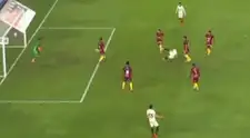 ¡De media vuelta! golazo de Gianluca Lapadula para el 3-0 de Universitario sobre Los Chankas