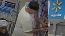 ¿LOS HAS VISTO? La policía busca a este dúo tras un DESCARADO ROBO en un Walmart de Visalia