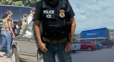 MUY ATENTOS en Walmart de West Bloomington, inmigrantes: testigo reporta una DETENCIÓN de ICE en el estacionamiento