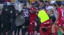 ¡Batalla campal! Jugadores de Sport Boys y Sport Huancayo protagonizaron fuerte pelea dentro del campo
