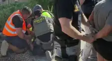 ALERTA MÁXIMA, inmigrantes legales e indocumentados en EE. UU.: acusan a ICE de hacerse PASAR POR ELECTRICISTAS para detener a un hombre en Phoenix