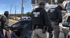BUENAS NOTICIAS, inmigrantes legales e indocumentados en EE. UU.: estas son las CLAVES que debes conocer sobre las NUEVAS REGLAS DE ICE para detener vehículos