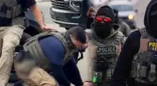 ALERTA MÁXIMA, inmigrantes y ciudadanos en EE. UU.: hombre sufre FRACTURA de brazo tras violento ARRESTO por parte del ICE; recibió DESCARGA ELÉCTRICA