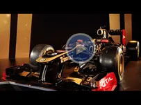 Kimi Raikkonen y Grosjean descubren el nuevo Lotus E20 