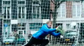No te pierdas el Video: Van der Sar vuelve a ponerse los guantes para una publicidad