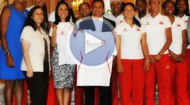 Presidente Ollanta Humala premió a la selección de menores de vóley en Palacio de Gobierno [VIDEO]