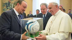 Rafael Benítez: “El papa Francisco es futbolero y se le nota mucho”