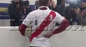 Selección peruana: Christian Cueva y su camiseta firmada por todo el equipo para recordar la Copa América [FOTOS/VIDEO]